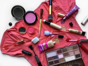 10 trucos para combinar el maquillaje con tu ropa